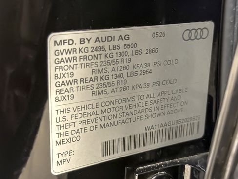 Used 2025 Audi Q5 Premium w/ 19" Wheel Package AWD/4WD image 28