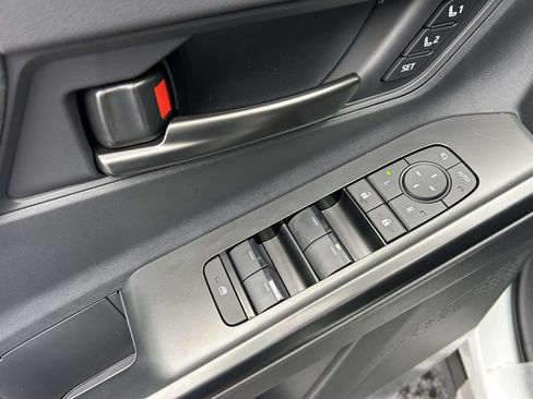 New 2026 Toyota C-HR AWD/4WD image 18