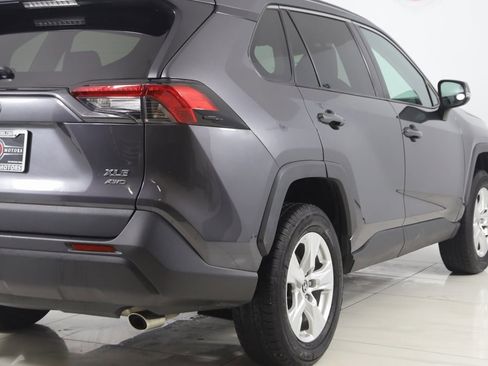 Used 2021 Toyota RAV4 XLE image 40