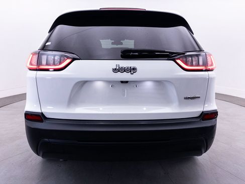 Used 2019 Jeep Cherokee Latitude Plus FWD image 13