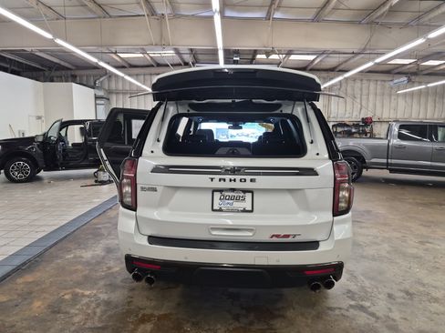 Used 2022 Chevrolet Tahoe RST w/ Sport Performance Package RWD image 17