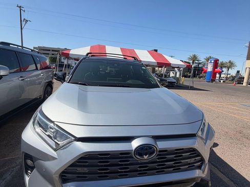 Used 2020 Toyota RAV4 XSE AWD/4WD image 9