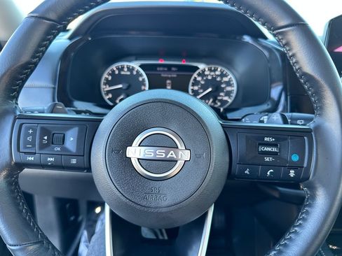 Used 2024 Nissan Pathfinder SV FWD image 15