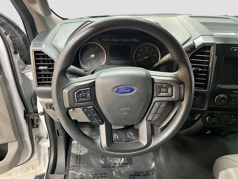 Used 2022 Ford F350 XLT image 11