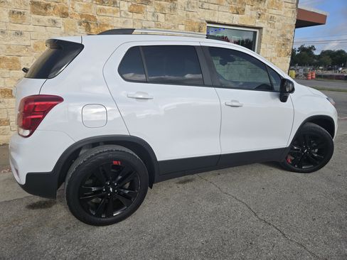 Used 2020 Chevrolet Trax LT w/ Redline Edition FWD image 20
