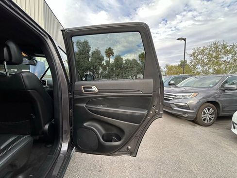 Used 2015 Jeep Grand Cherokee Limited image 14