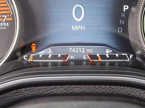 Used 2019 Jeep Cherokee Limited image 13