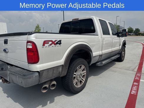 Used 2015 Ford F250 King Ranch w/ FX4 Off-Road Package AWD/4WD image 9