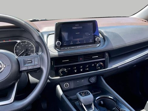 Used 2022 Nissan Rogue S FWD image 7