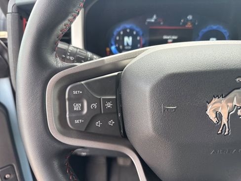 Used 2025 Ford Bronco Heritage Edition image 24