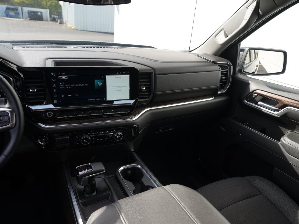 Used 2024 Chevrolet Silverado 1500 RST w/ Redline Edition AWD/4WD image 23