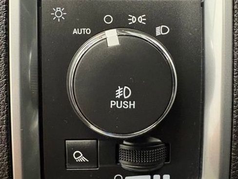 Used 2019 RAM 1500 Classic Warlock w/ Electronics Group image 16