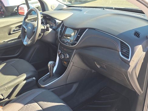 Certified 2019 Chevrolet Trax LT w/ Driver Confidence Package image 20