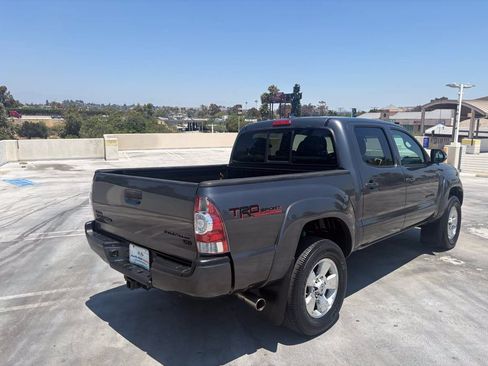 Used 2014 Toyota Tacoma PreRunner w/ TRD Sport Package RWD image 33