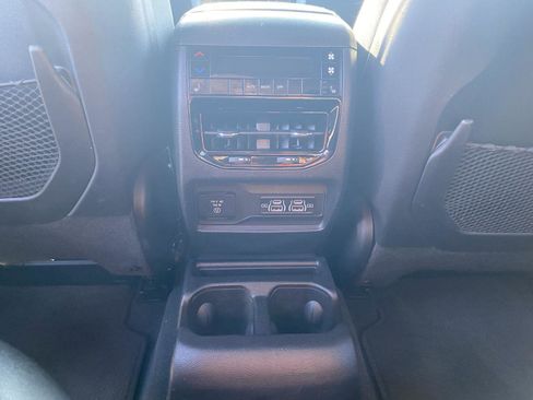 Used 2024 Jeep Grand Cherokee L Limited w/ Luxury Tech Group II image 21