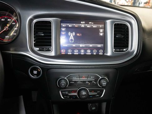 Used 2019 Dodge Charger SXT w/ Plus Group image 23