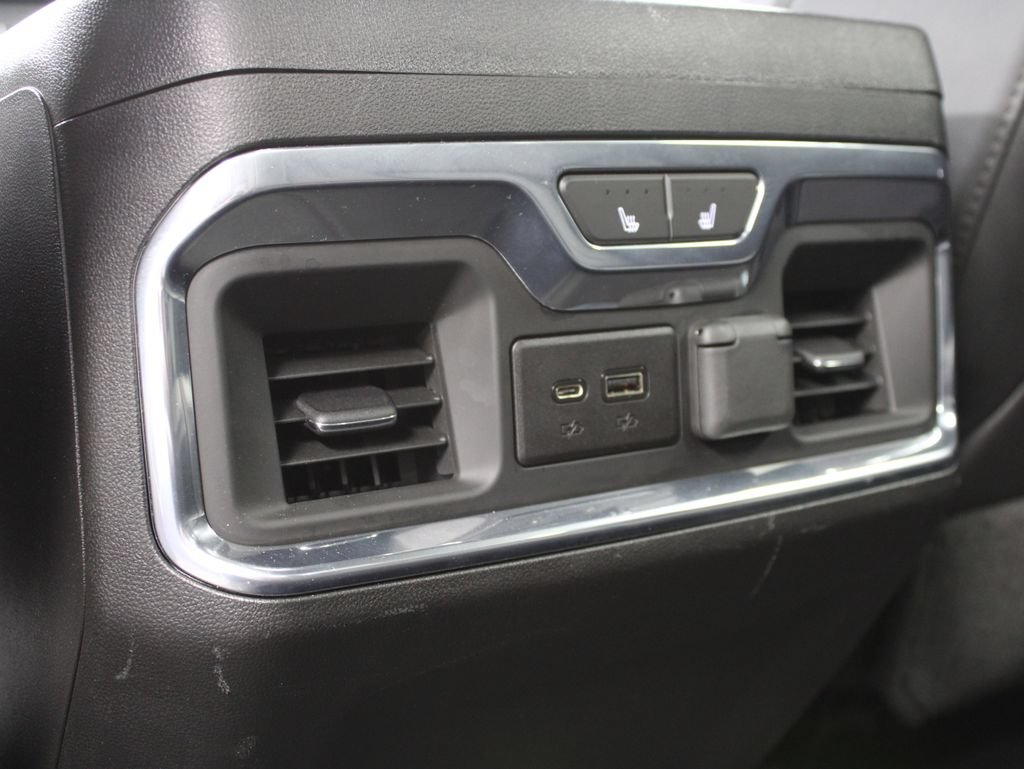 Used 2023 Chevrolet Silverado 3500 High Country w/ Technology Package AWD/4WD image 18