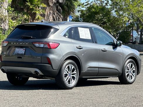 Used 2021 Ford Escape SEL FWD image 3