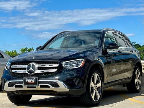 Used 2022 Mercedes-Benz GLC 300 4MATIC image 4