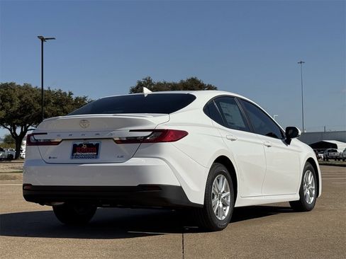 New 2026 Toyota Camry LE image 5