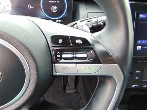 Used 2022 Hyundai Santa Cruz SEL Premium image 17