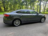 Used 2017 Ford Fusion SE image 5