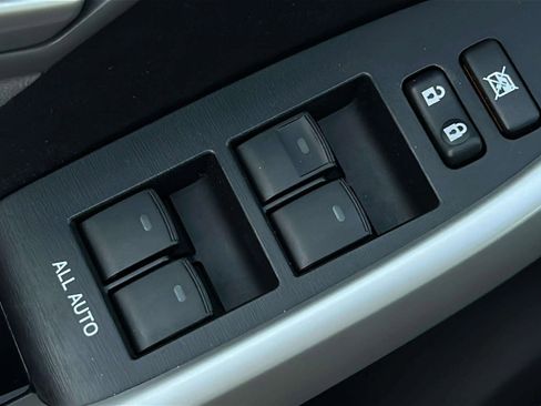 Used 2015 Toyota Prius Three image 41