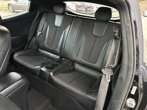 Used 2020 Hyundai Veloster Turbo image 9