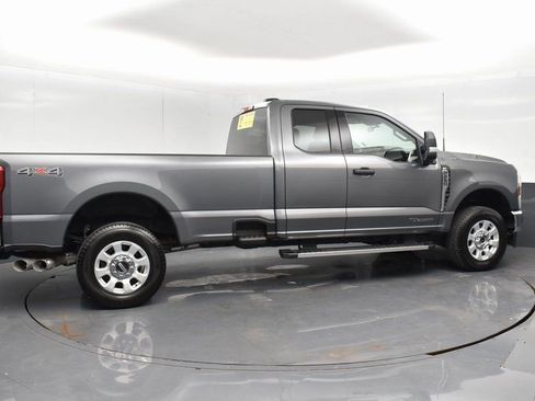 Used 2024 Ford F250 XLT image 5