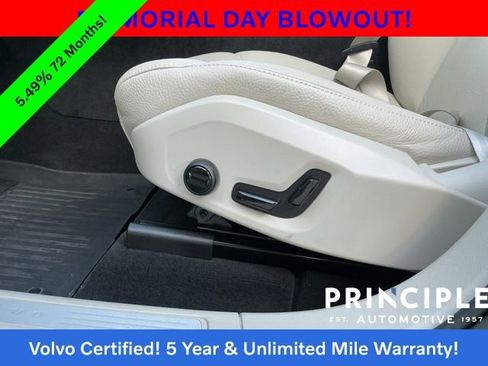 Certified 2023 Volvo XC60 B5 Plus FWD image 32