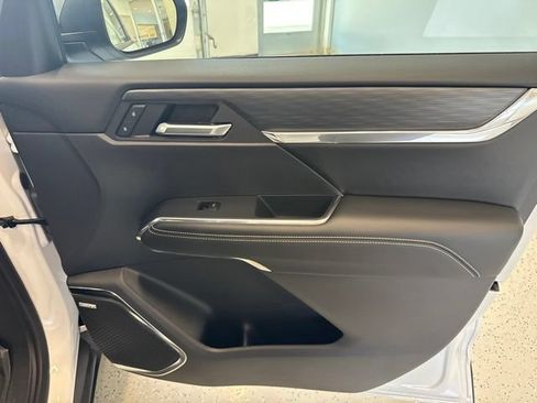 Used 2026 GMC Acadia Elevation w/ LPO, Floor Liner Package AWD/4WD image 42