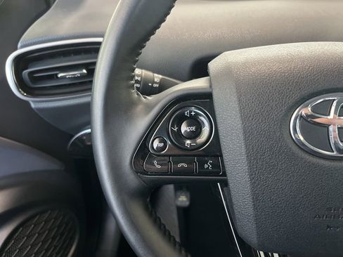Used 2022 Toyota Prius XLE w/ Advanced Technology Package image 6