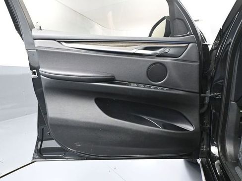 Used 2017 BMW X5 xDrive40e image 19