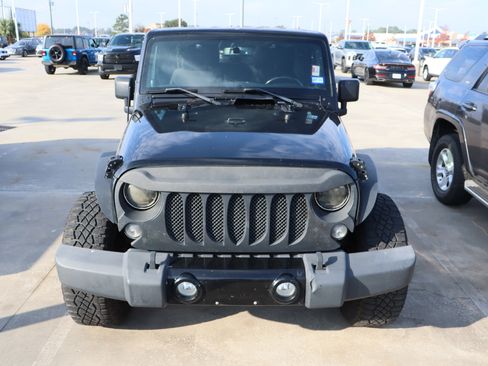 Used 2014 Jeep Wrangler Sport image 3