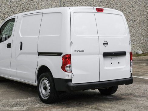 Used 2020 Nissan NV200 S image 14