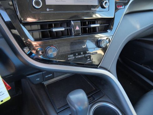 Certified 2023 Toyota Camry SE FWD image 24