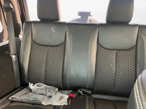 Used 2018 Jeep Wrangler Sport image 15