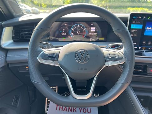 New 2026 Volkswagen Tiguan SE R-Line FWD image 15