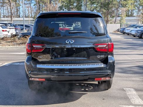 Used 2024 INFINITI QX80 Sensory image 4