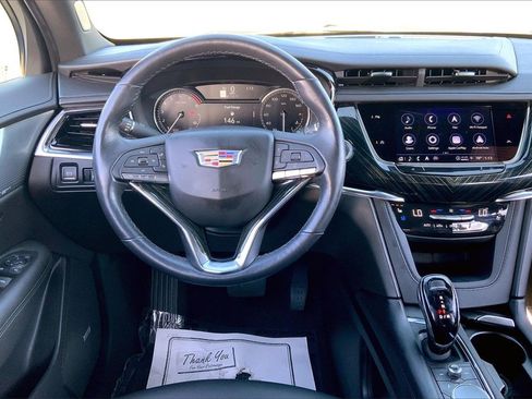 Certified 2023 Cadillac XT6 Premium Luxury image 7