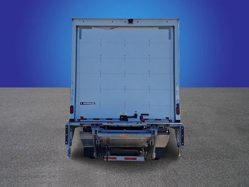 Used 2023 Ford F650 2WD Regular Cab Super Duty image 5