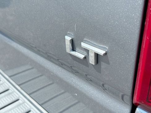 Used 2020 Chevrolet Silverado 1500 LT AWD/4WD image 7