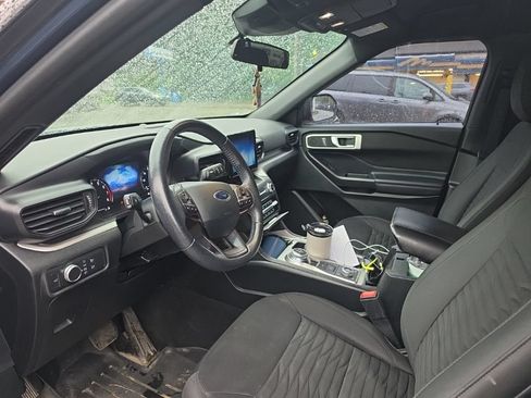 Used 2020 Ford Explorer XLT w/ Comfort Package AWD/4WD image 5