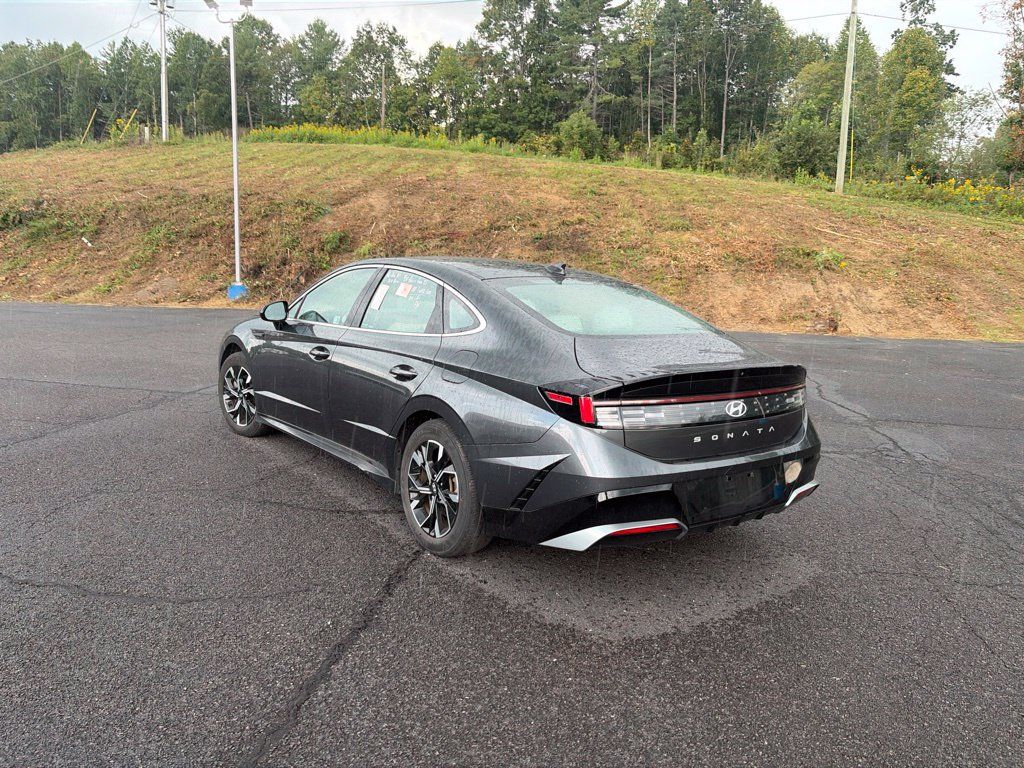 Used 2025 Hyundai Sonata SEL FWD image 7