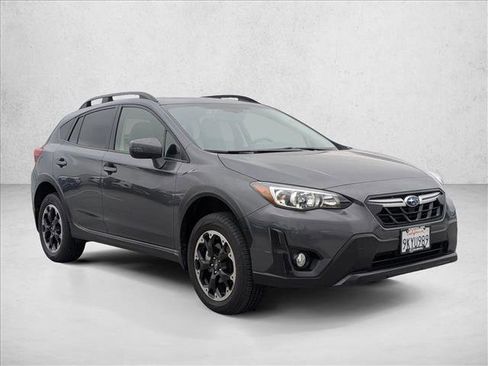 Used 2023 Subaru Crosstrek 2.0i Premium w/ Popular Package #3 image 3