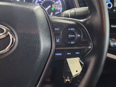 Used 2022 Toyota Camry SE FWD image 31