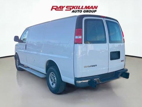 Used 2024 GMC Savana 2500 w/ Driver Convenience Package image 5