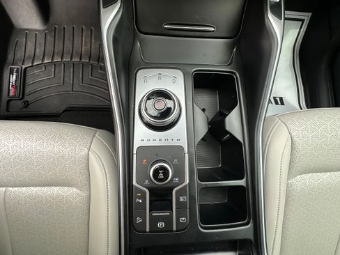 Used 2023 Kia Sorento EX AWD/4WD image 30