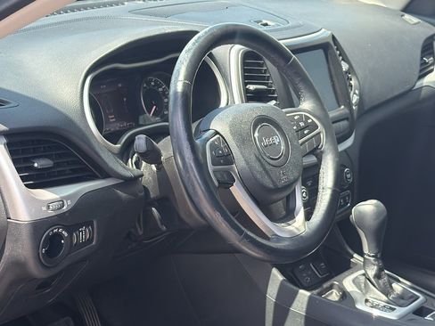 Used 2014 Jeep Cherokee Limited FWD image 13