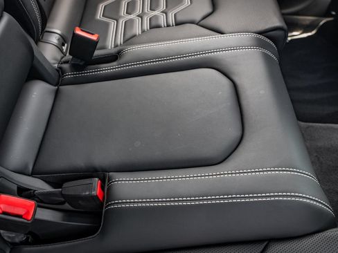 Used 2025 Lamborghini Urus Performante AWD/4WD image 44